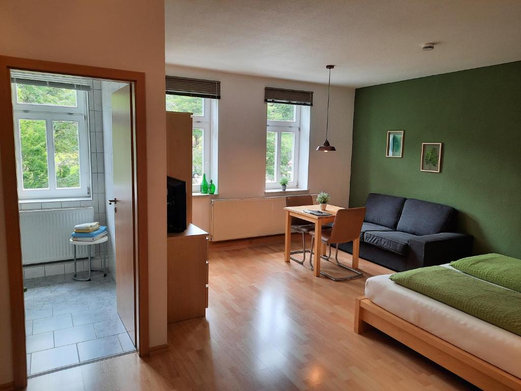 Apartments und Bistro Zum Glasmacher photo