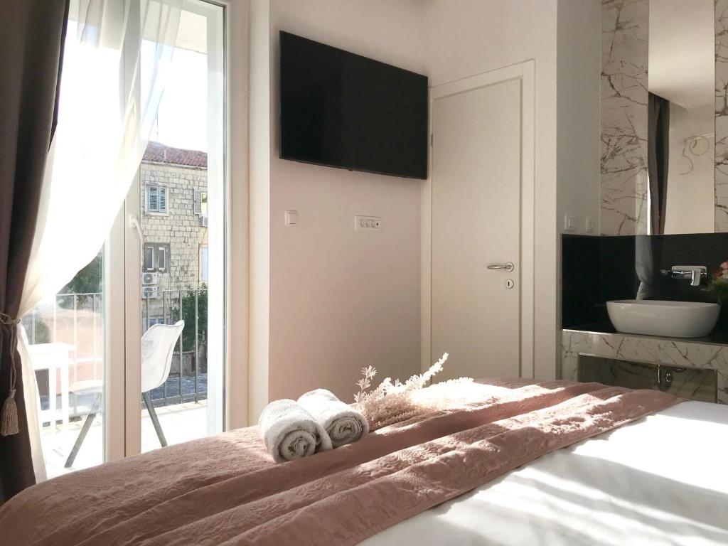 Antares Luxury Rooms photo