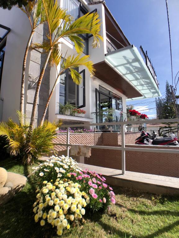 Ngan Hoa – Mille Fleurs 02