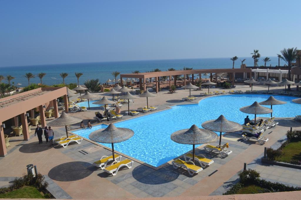 Swimming pool, Romance Hotel & Aqua Park in Ataqah