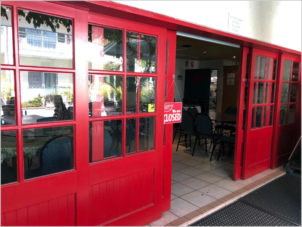 Restaurant, Crystal Garden Resort & Restaurant in Cairns