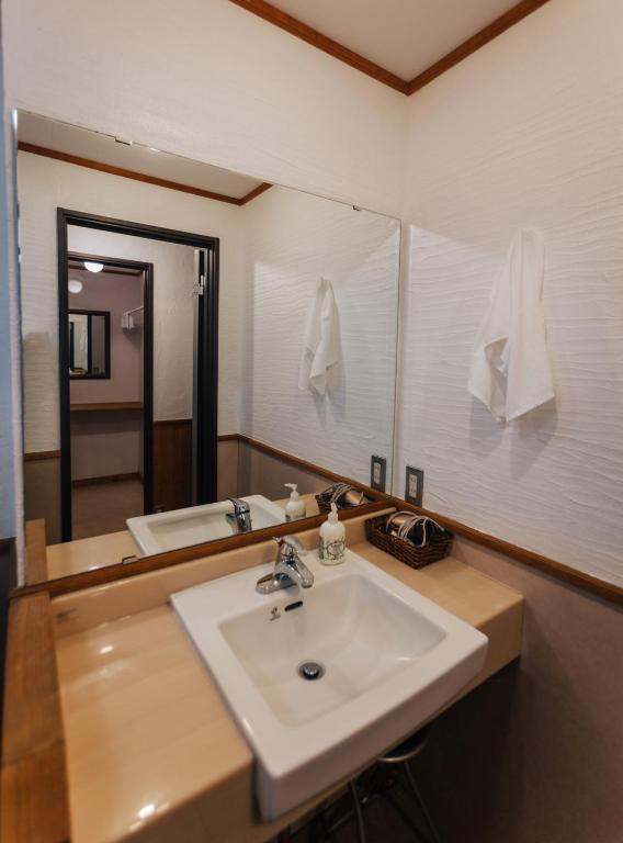 Niseko Ski Lodge - Hirafu photo