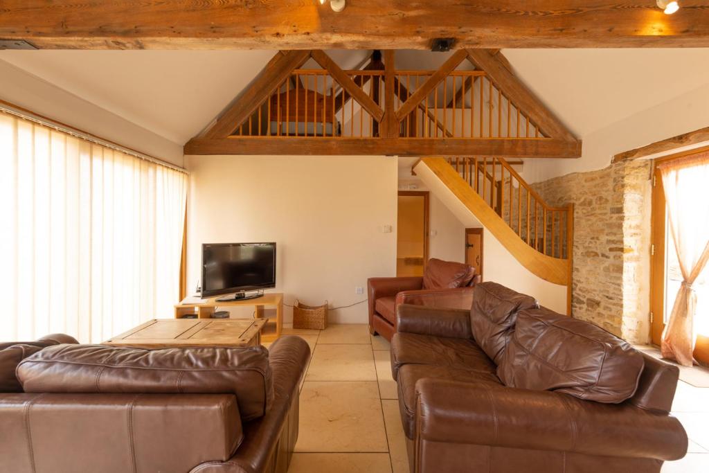The Oaks - Ash Farm Cotswolds photo 2