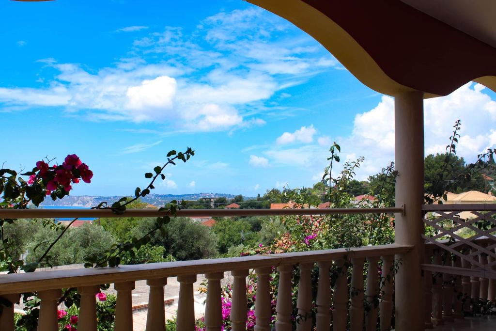 Marinos Studios at Lourdata village photo