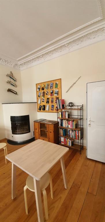 Shared lounge/TV area