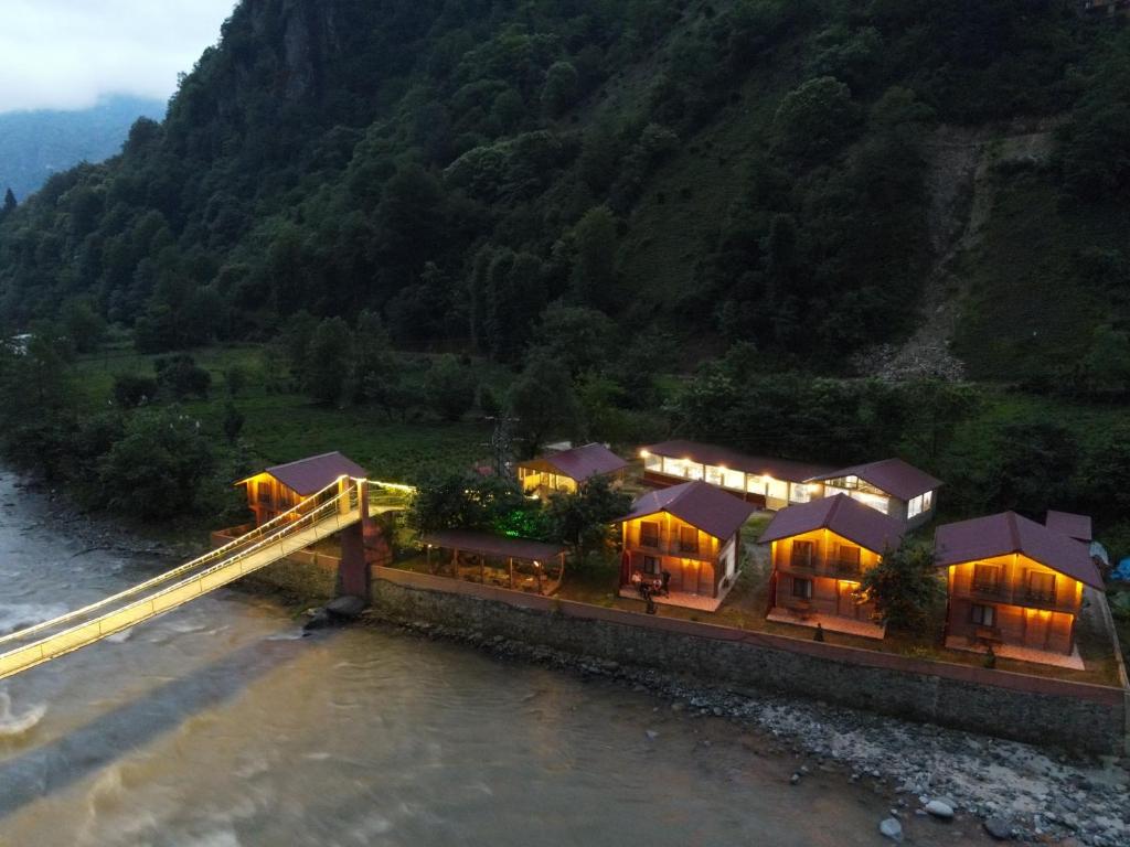 Aden River — Hotel in Cınarlı
