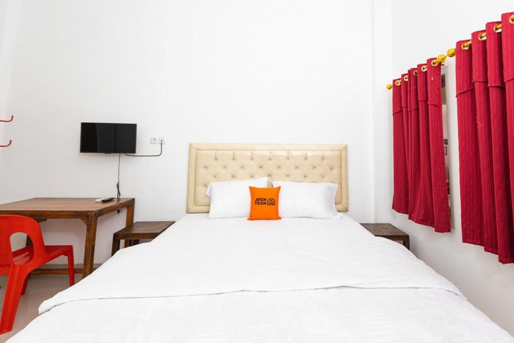 OYO 1075 Rumah Indah Losari Inn photo