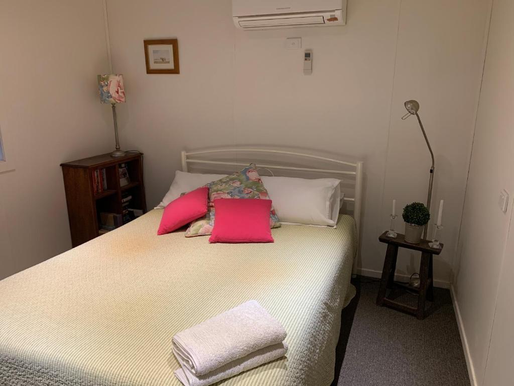 Mascot Cottage - Pet Friendly and Complimentary Breakfast Hamper photo