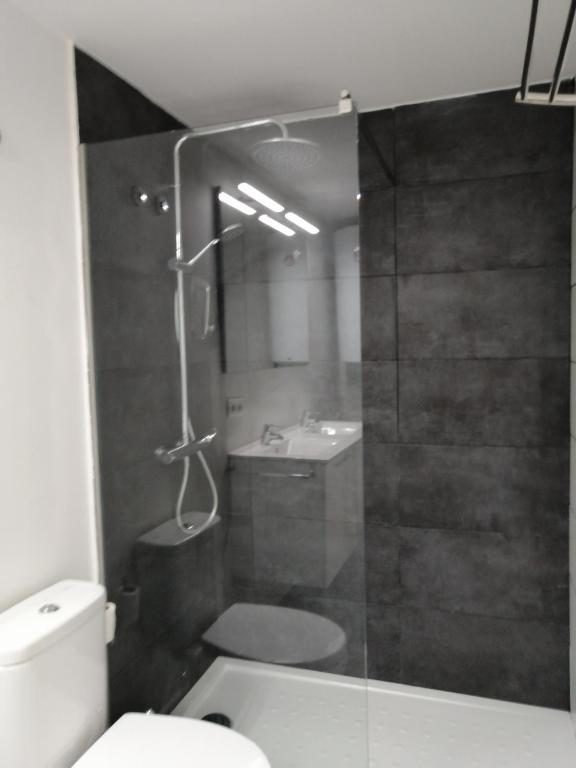 HomeForGuest BIOMA Modern & Minimalist Apartment photo
