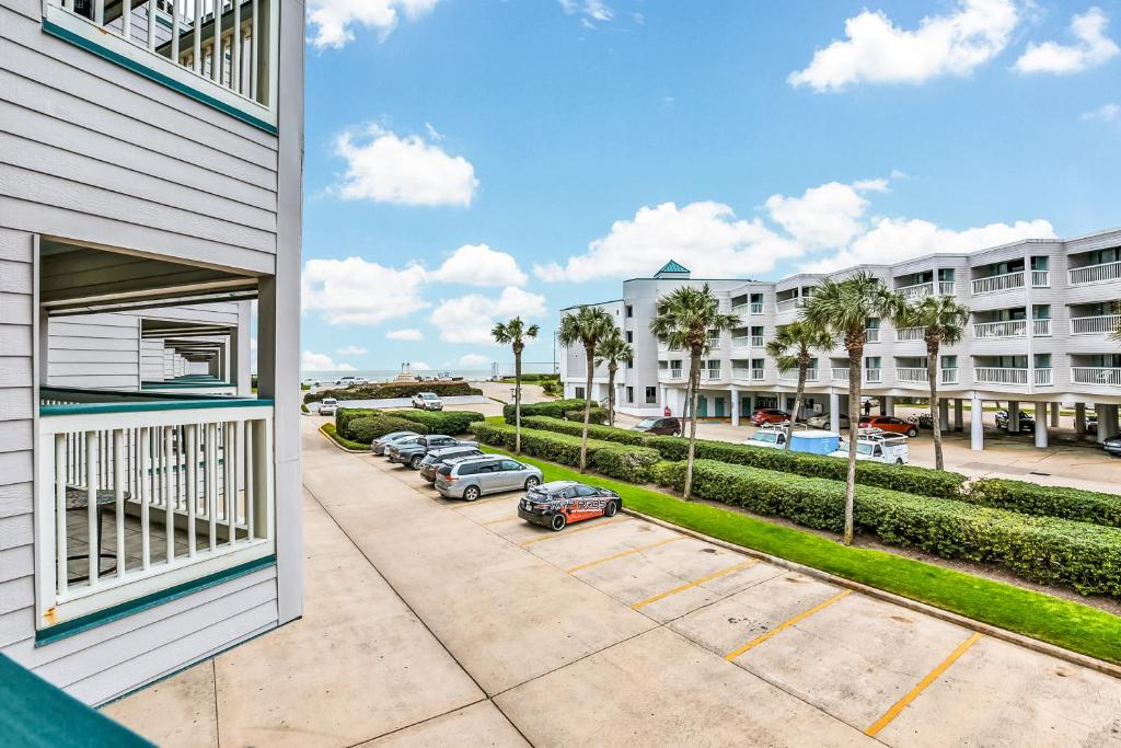 Casa Del Mar Beachfront Suites Photo 19