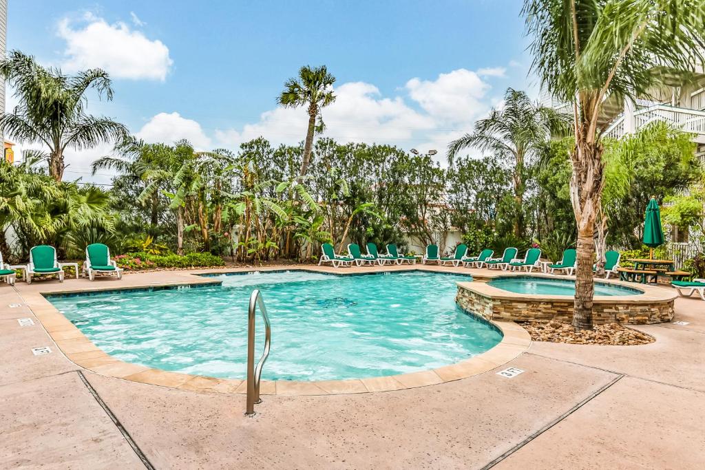 Casa Del Mar Beachfront Suites Photo 21