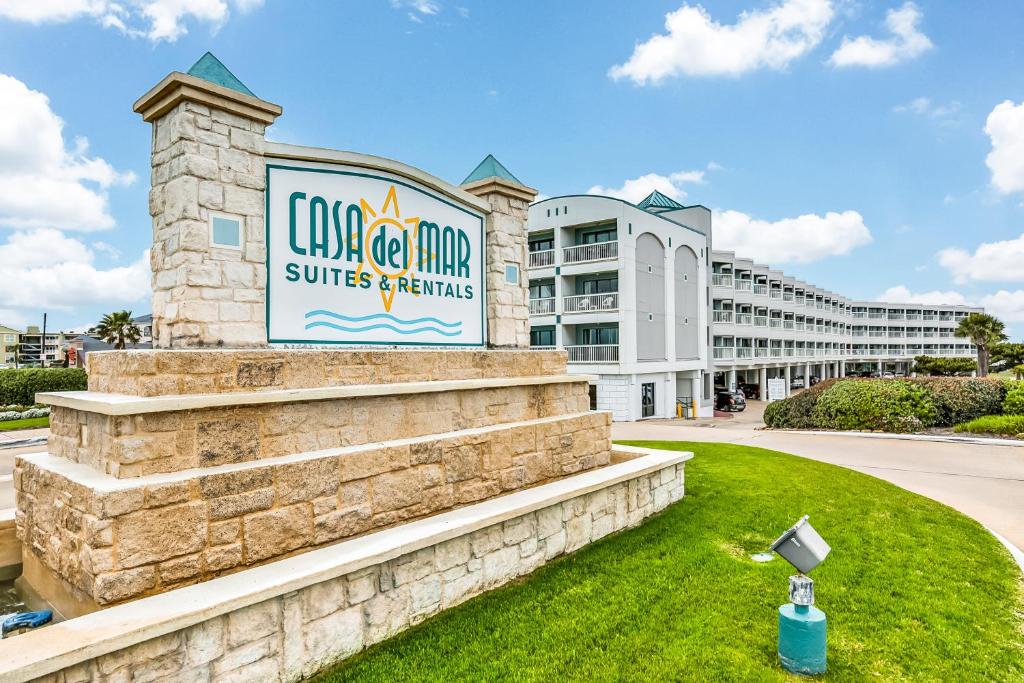 Casa Del Mar Beachfront Suites Photo 23