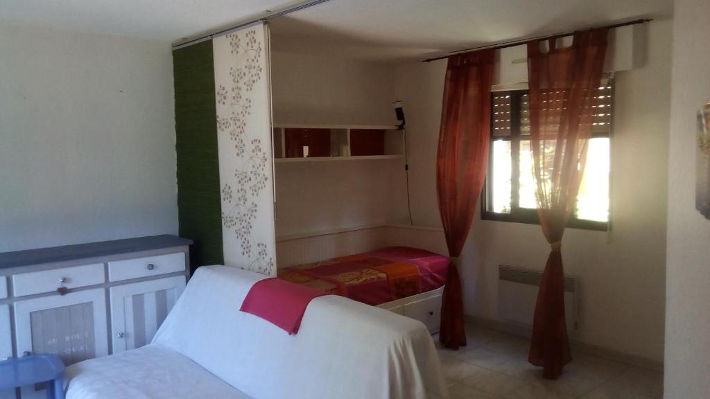 Studio de 27 m² + 70 m² de jardin à 100 m des plages - 3