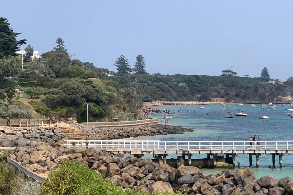 Sorrento Back Beach Apartment photo