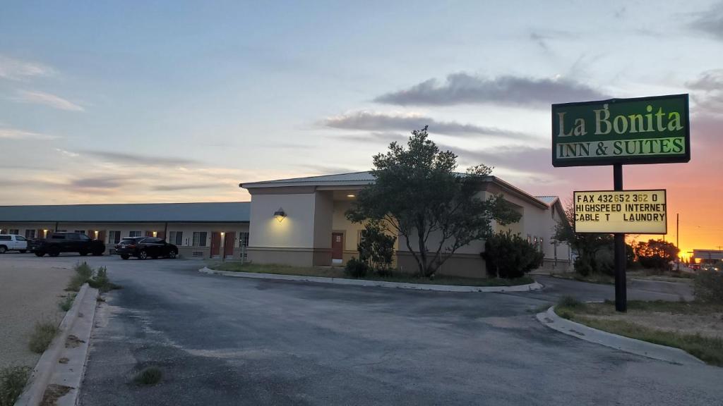 La Bonita Inn & Suites - McCamey photo