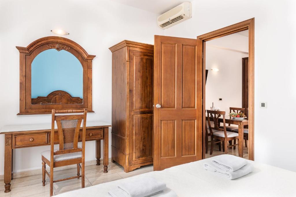 Geraniotis Beach — Hotel rooms in Platanias