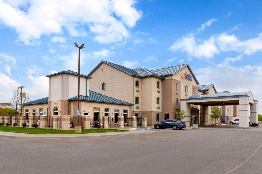 Comfort Inn and Suites Amarillo photo