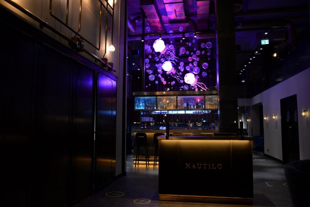 Bar/lounge