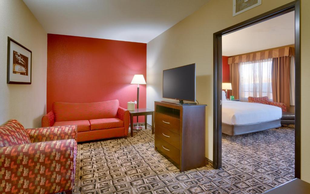 Holiday Inn Hotel & Suites Salt Lake City-Airport West Photo 30