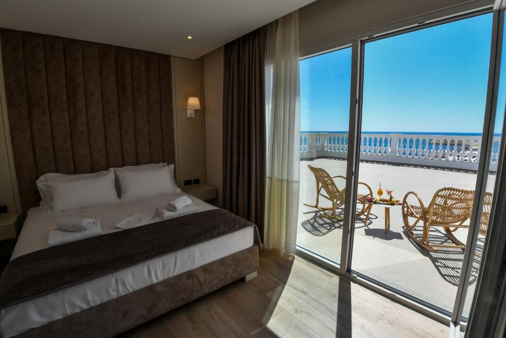 Iliad Hotel photo
