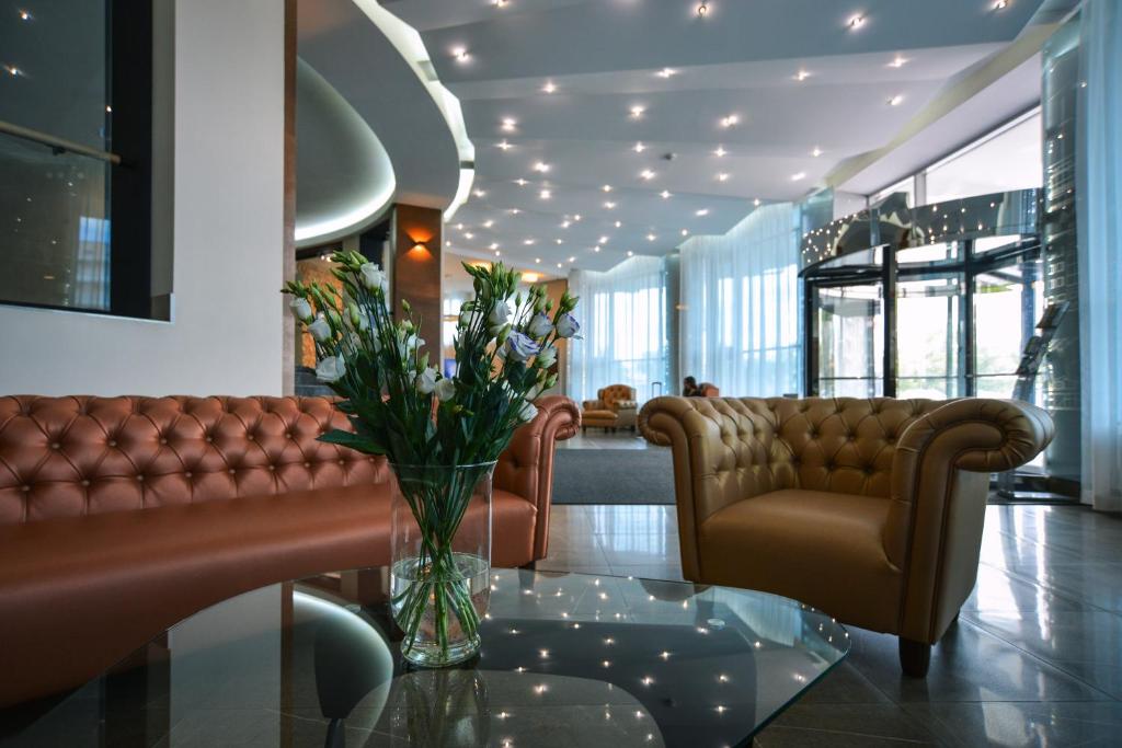 The Mayak Hotel - Korpus Irtysh — Hotel in Omsk