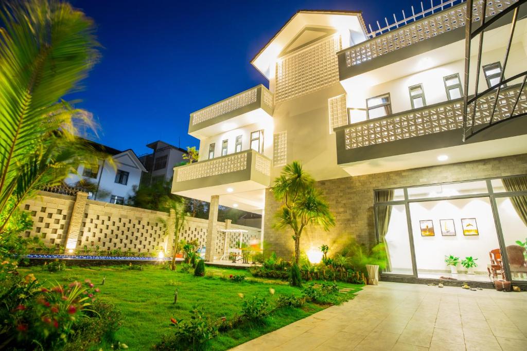 Palm Villa 27 - Villa Garden in VungTau 5 Bedrooms
