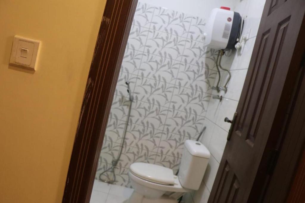 Cozy Studio Apartment In Bahria town photo