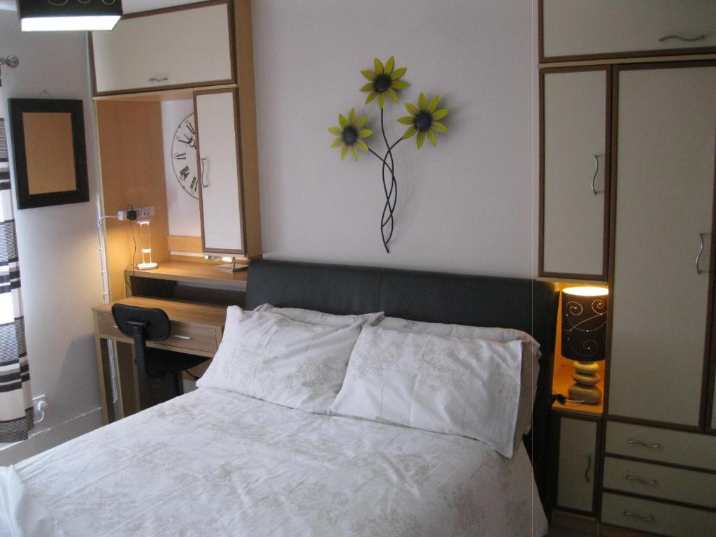 Perfect for Petersfield B&B 전경