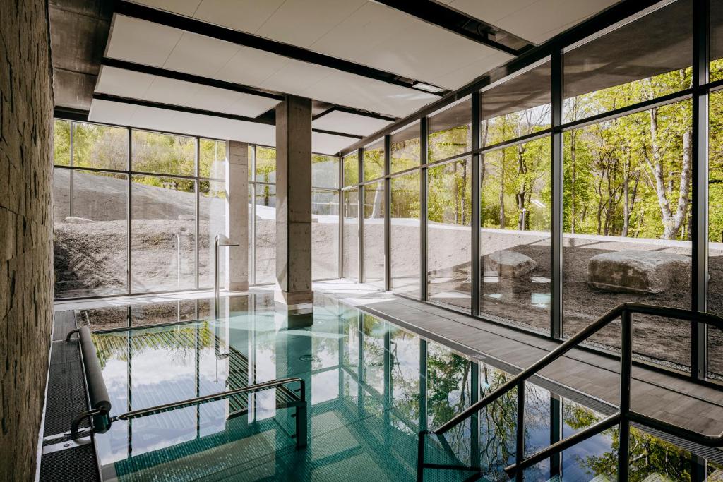 スイミングプール