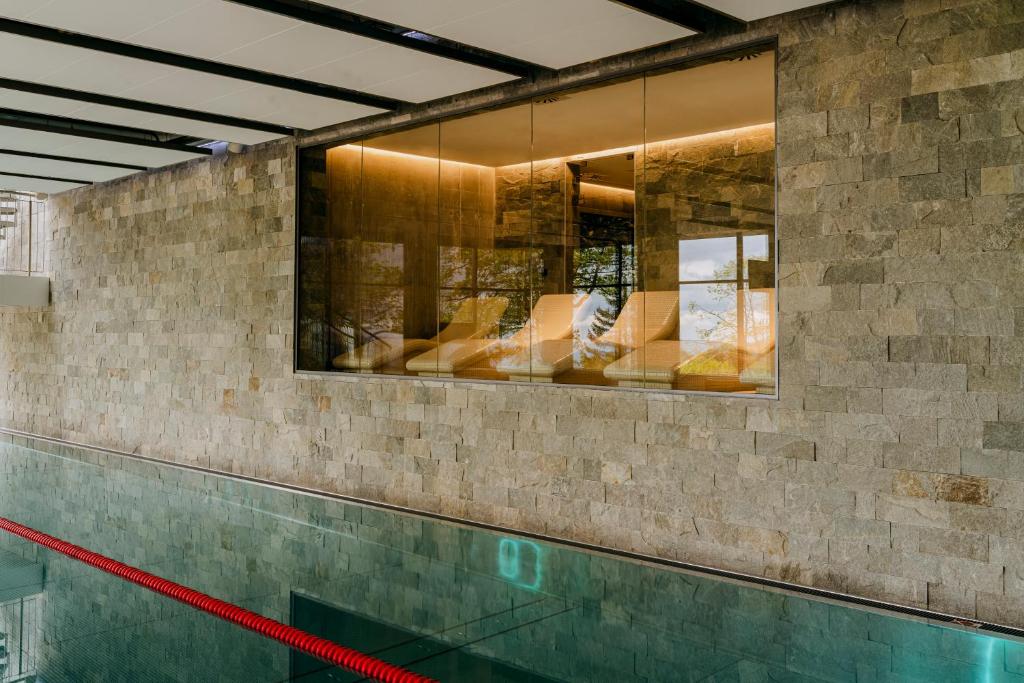 スイミングプール