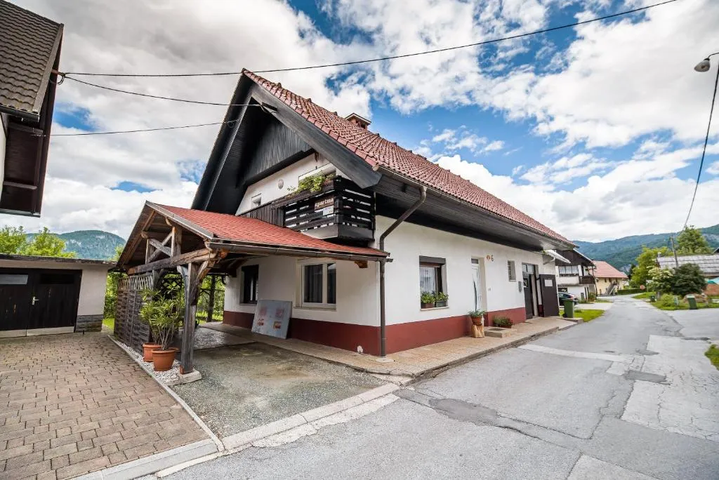 Home away from home, hotel in Bohinj