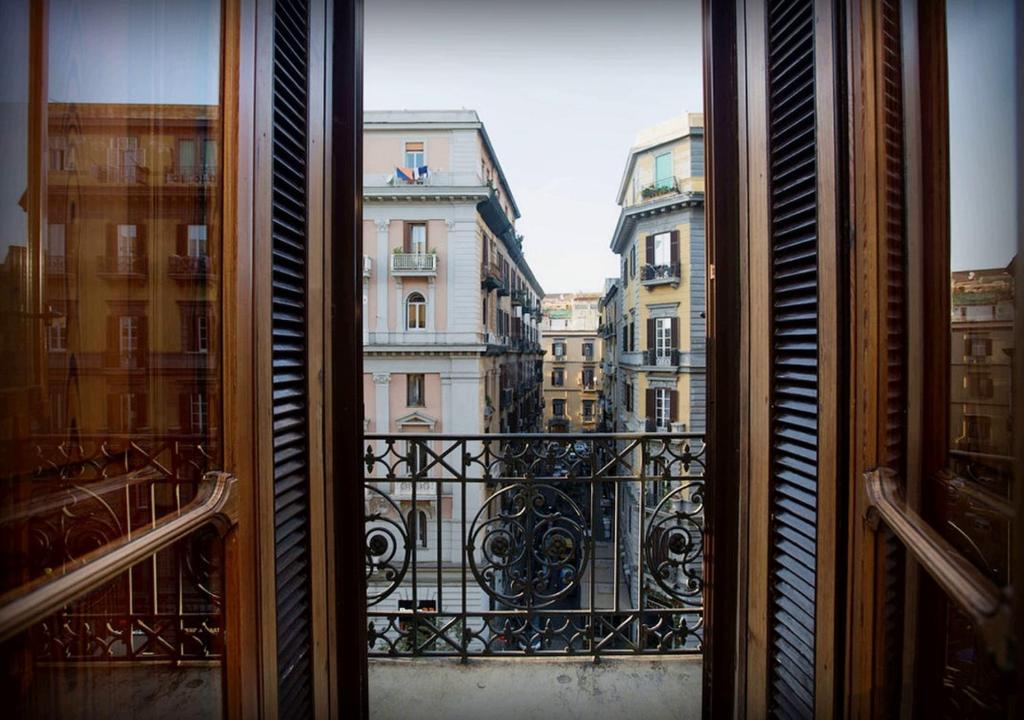 Balcony/terrace, B&B Atmosfere Del Centro Storico in Naples