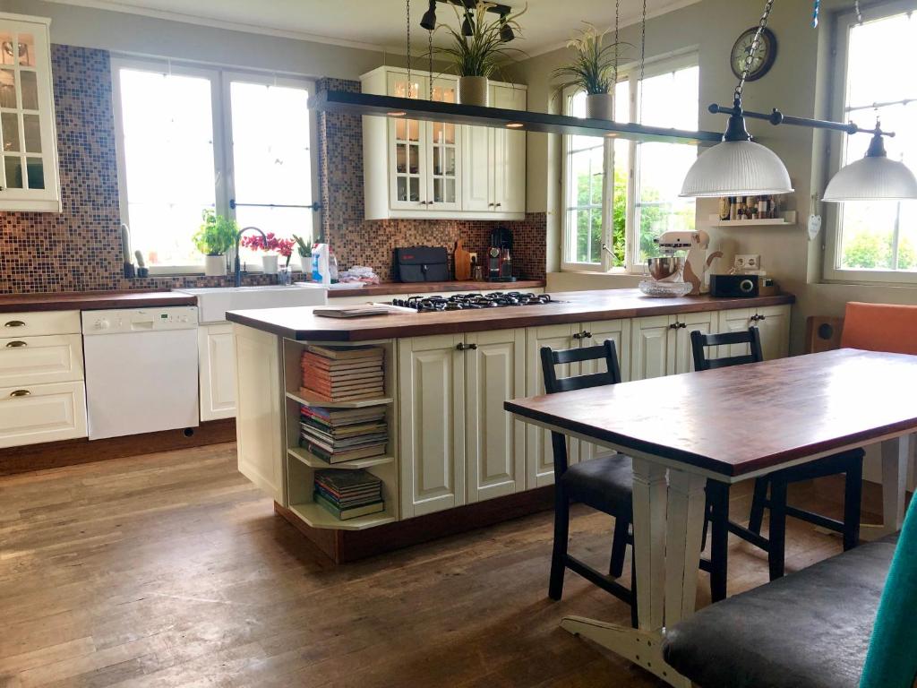 Kitchen, The White House in Reykholt