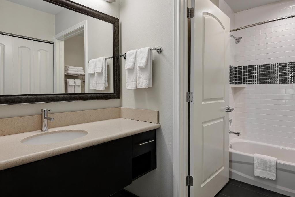 Staybridge Suites Washington D.C. - Greenbelt, an IHG hotel photo