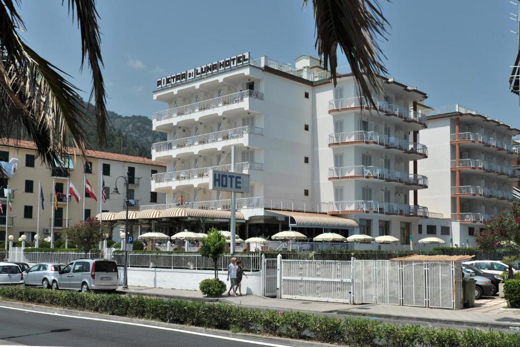 Pietra di Luna Hotel