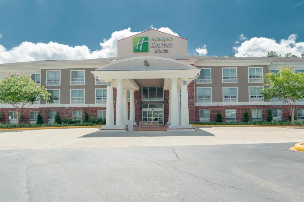 Holiday Inn Express Hotel and Suites Natchitoches photo