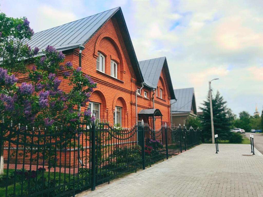 Guest House Volshebny Sad — Hotel in Suzdal