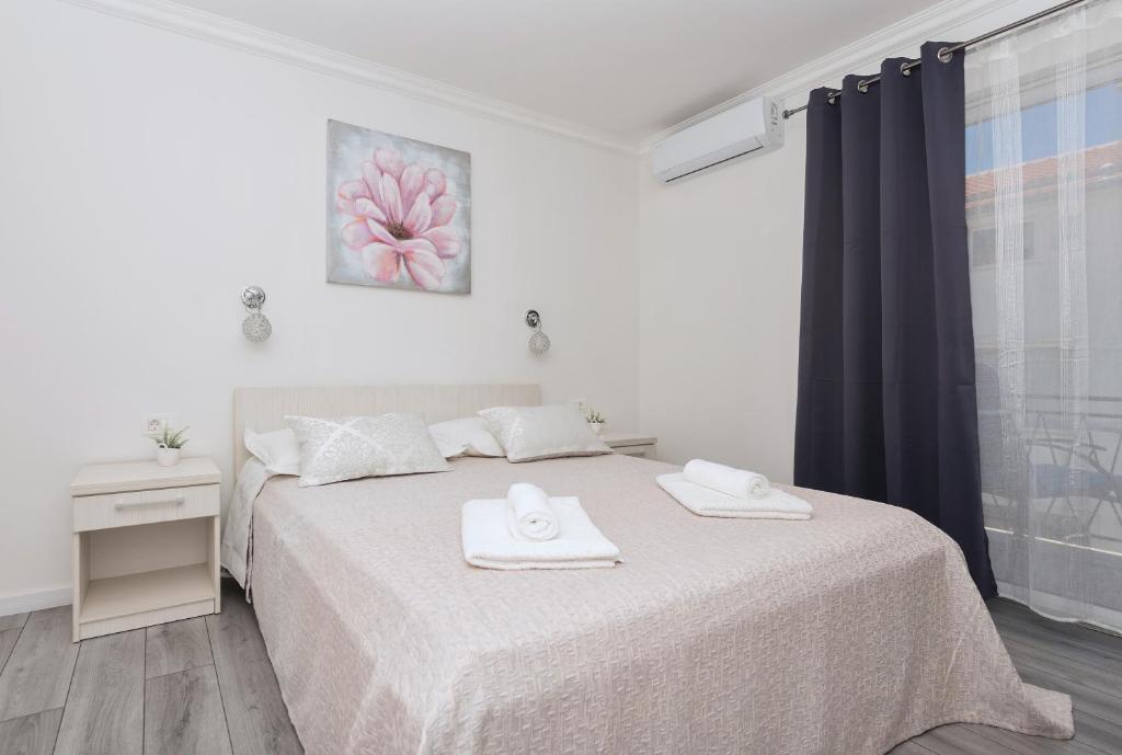 Apartments PETRUSIC — Hotel in Makarska