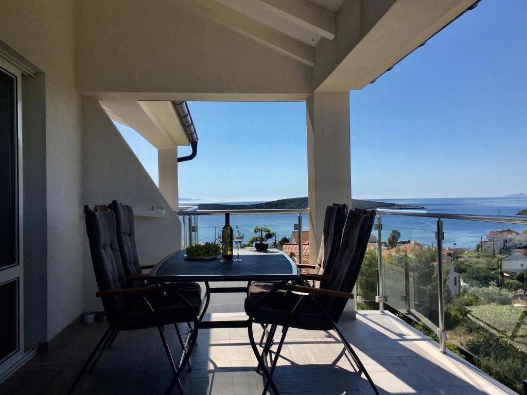 Ada Apartments — Hotel in Vis