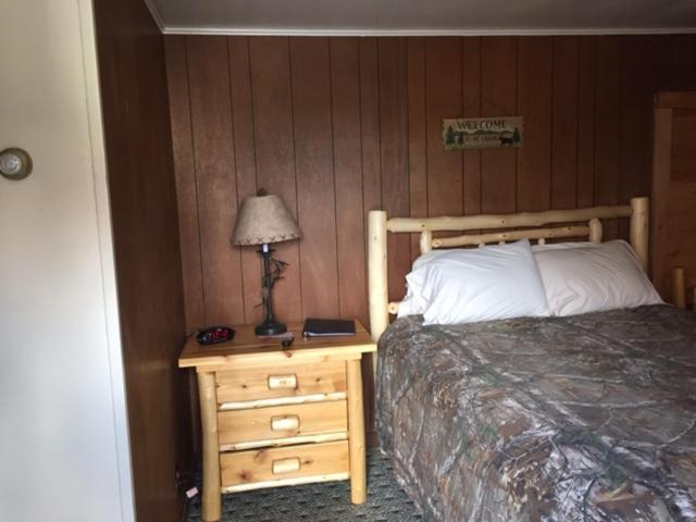 Pine Knoll Hotel Lakeside Lodge & Cabin photo