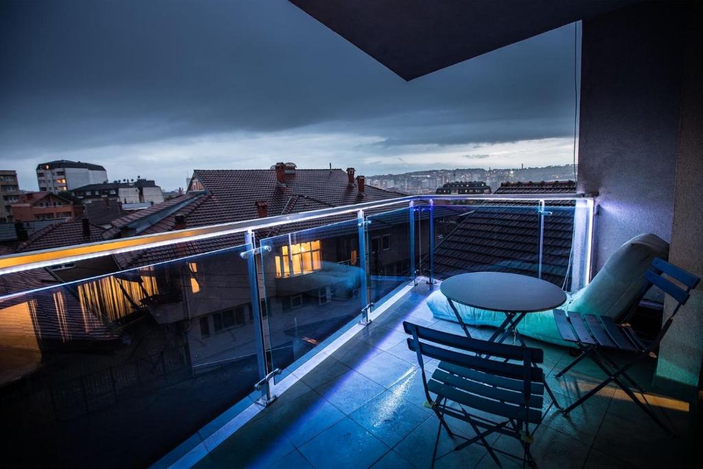 Bentley Apartments photo