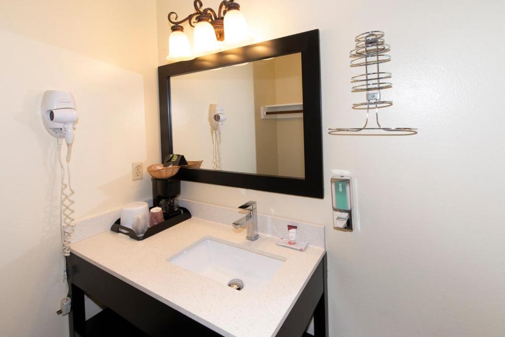 Surf Motel and Gardens — Hotel in Fort Bragg (CA)