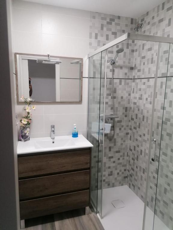 Apartamento en la playa con piscina - 5