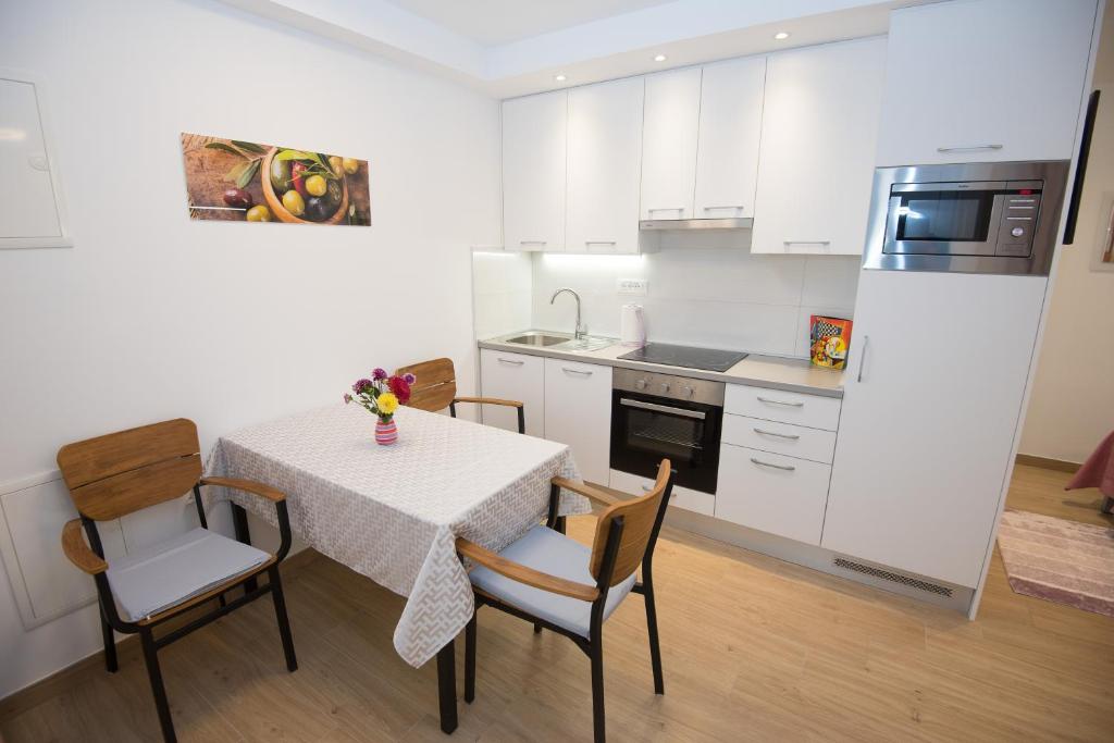 Luxury Studio Apartment Honeymoon 전경