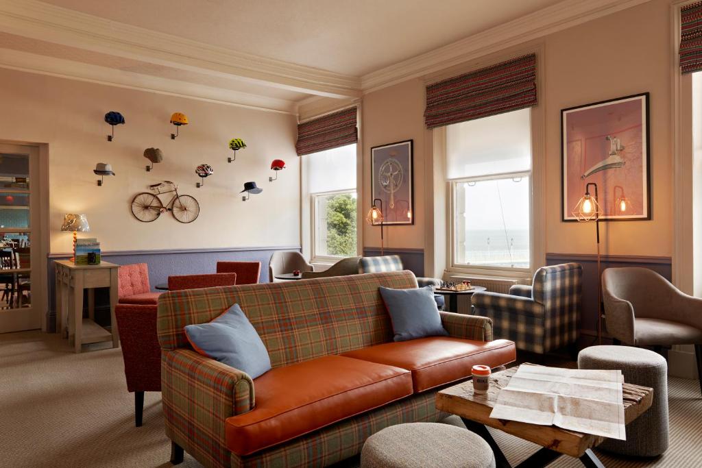 Bar/lounge, Bike & Boot Hotel in Scarborough
