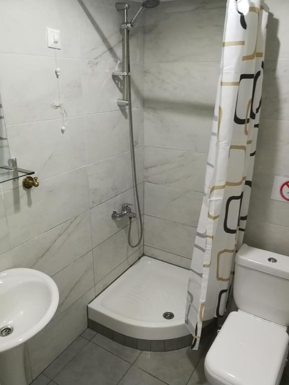 Artistic Rent Rooms & Apartments photo