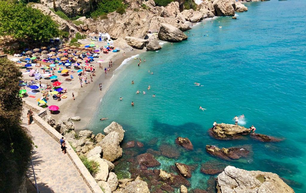Apartamentos RuiSol - AUTO CHECKIN - by Centrall alquileres turisticos — Hotel in Nerja