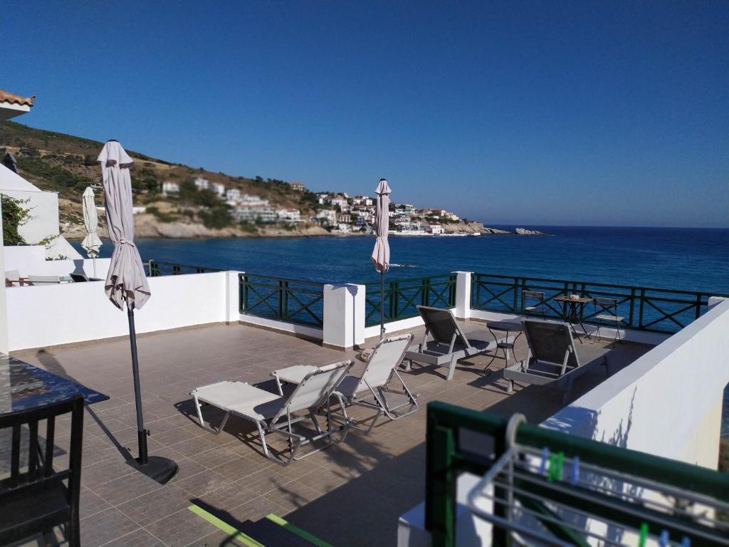 Armenistis View Studios — Hotel in Gialiskari