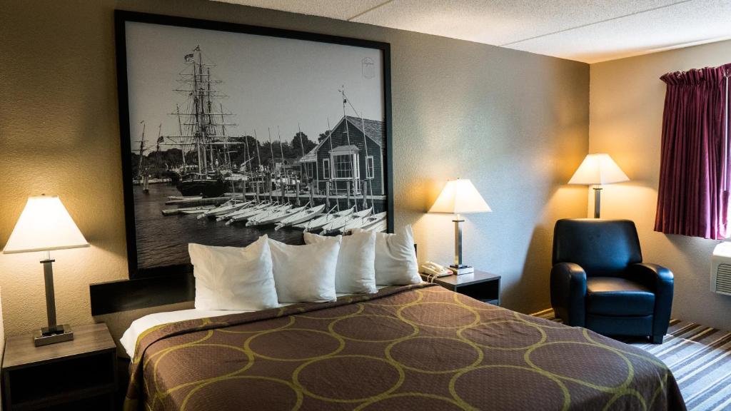 Super 8 By Wyndham Groton Photo 8