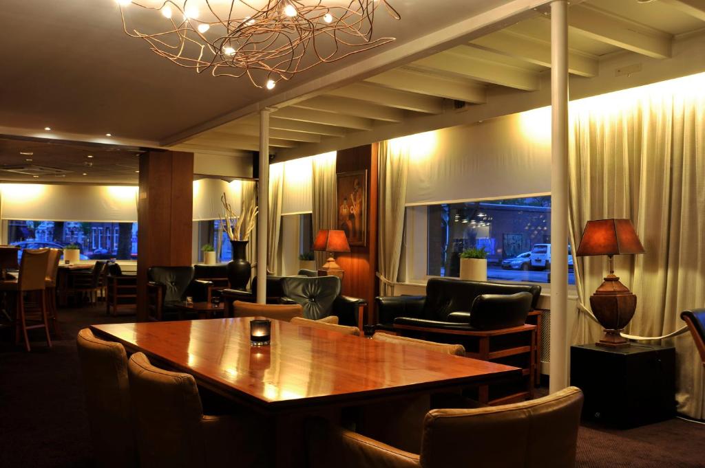 共用ラウンジ/TVエリア